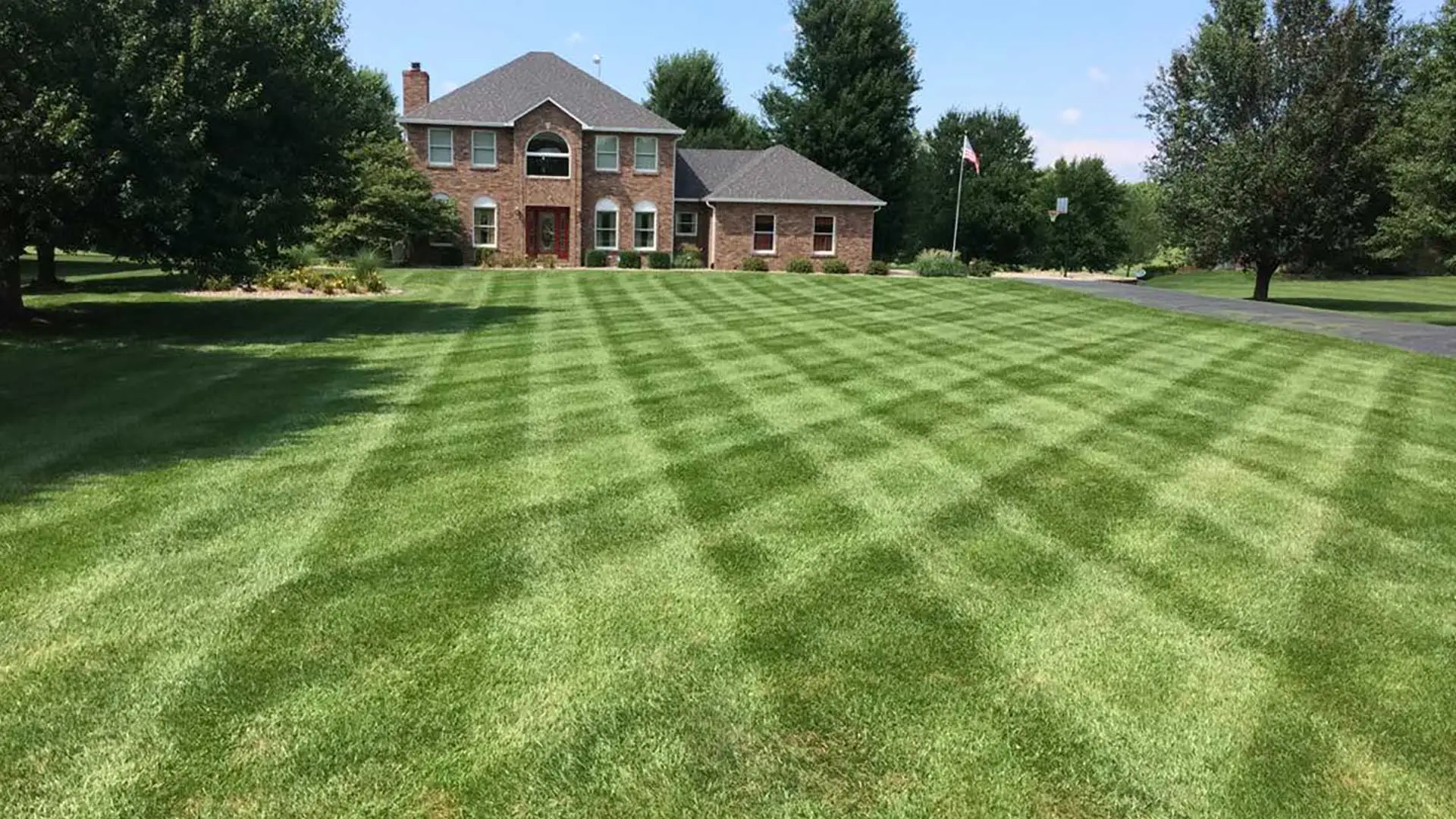 This lawn in Columbia, IL gets properly mowed each week by our staff.